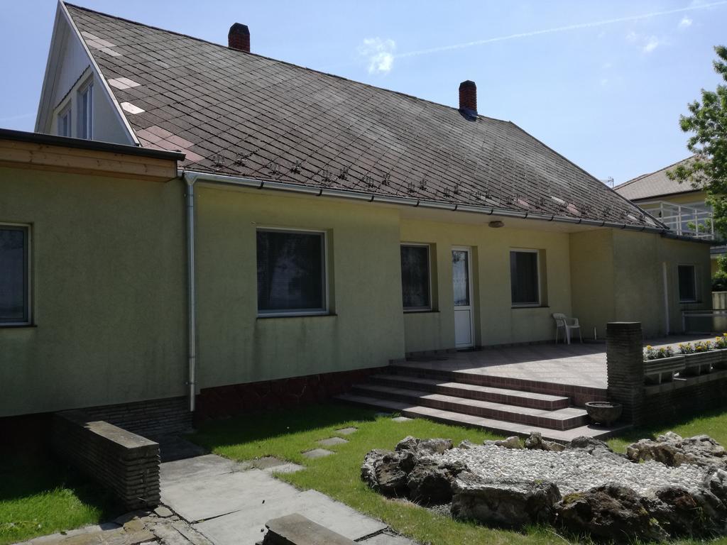 Margareta Apartmanhaz Apartment Balatonboglar Bagian luar foto