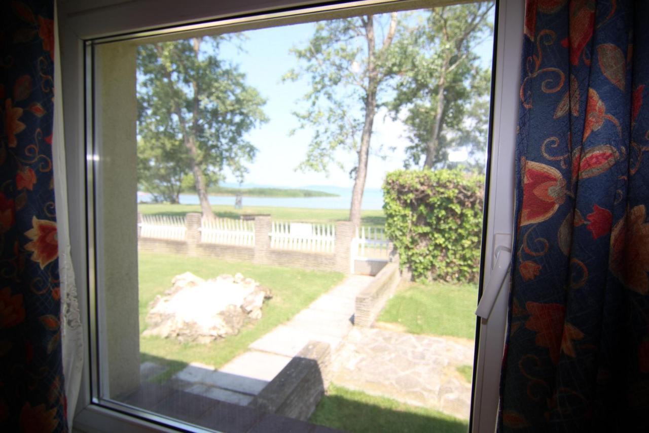 Margareta Apartmanhaz Apartment Balatonboglar Bagian luar foto
