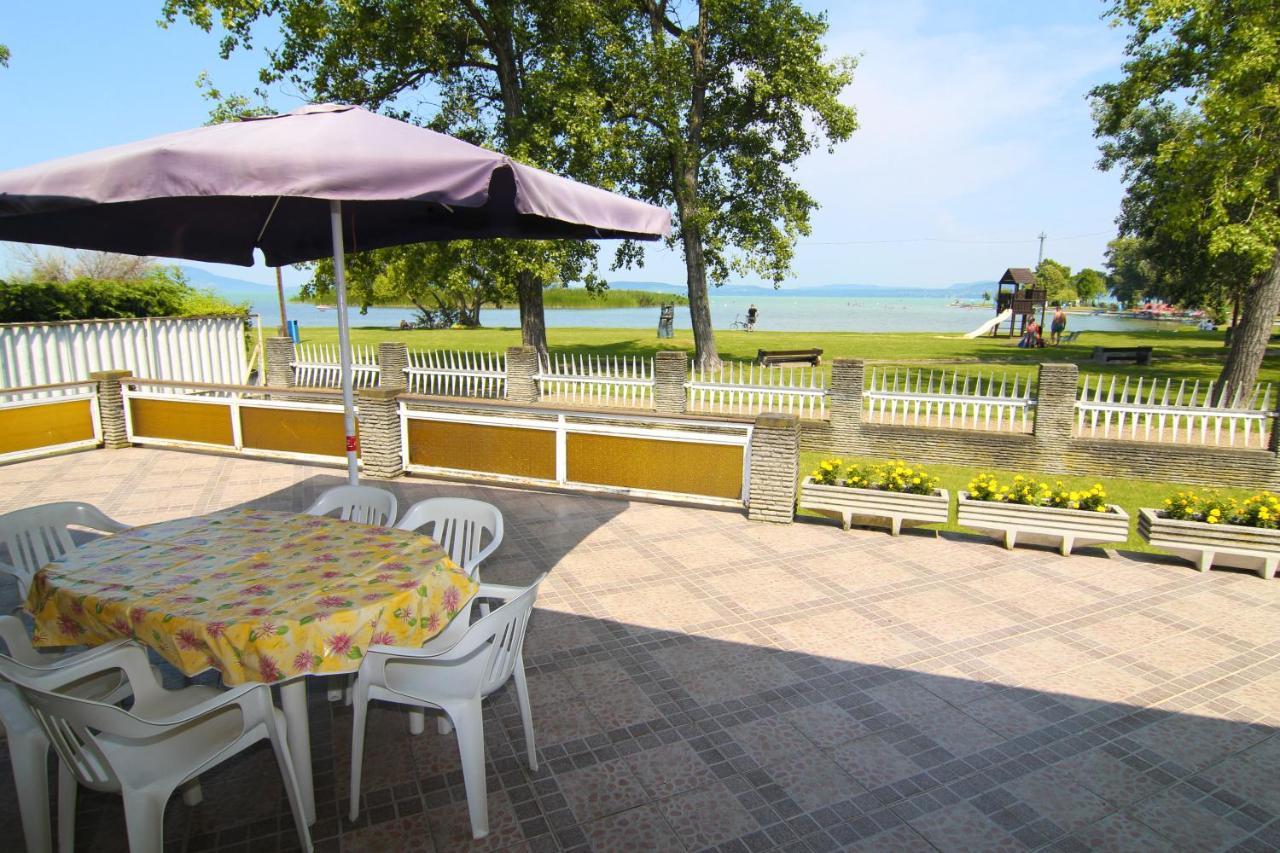 Margareta Apartmanhaz Apartment Balatonboglar Bagian luar foto